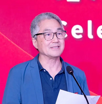 “陆老师，与你相遇，好幸运！”